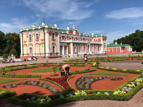 Kadriorg Art Museum